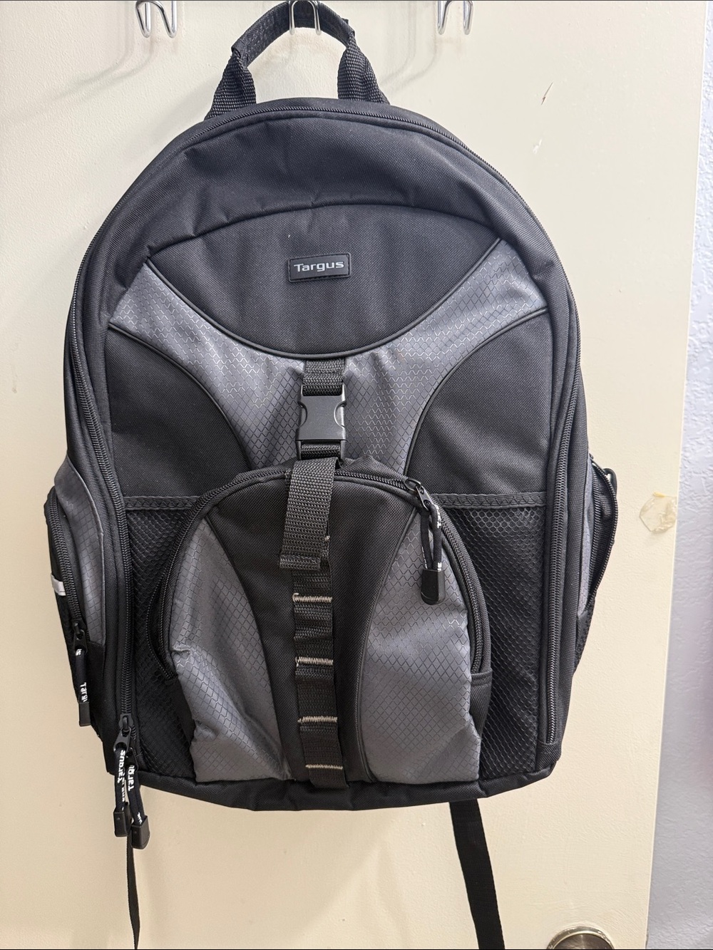 Targus Black and Gray Two-Tone Men's Backpack